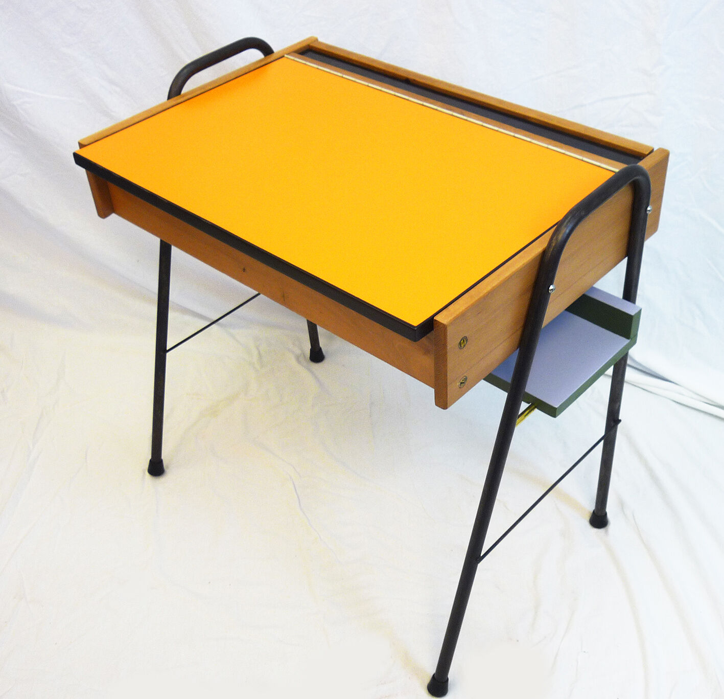 Children's desk orange tray
