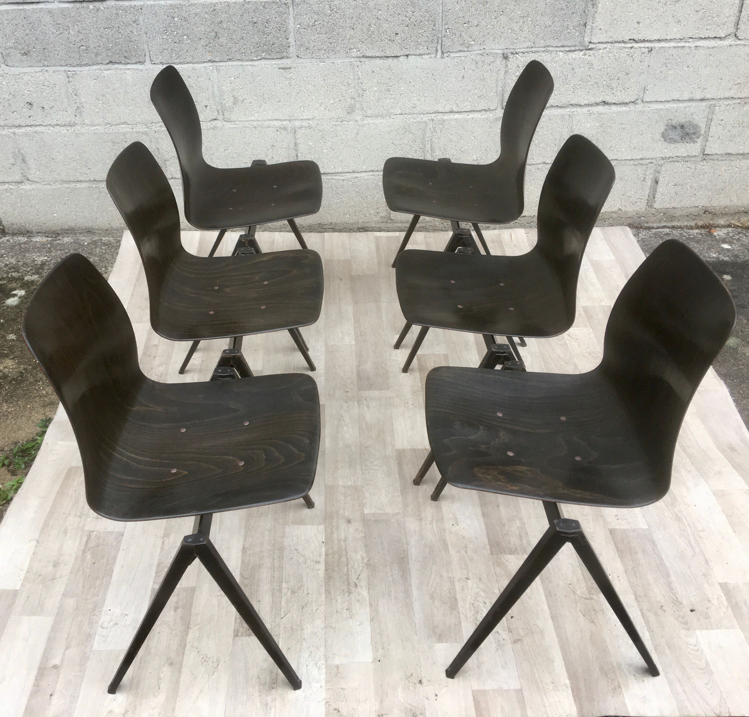 Set of 6 Dutch design and vintage chairs S22