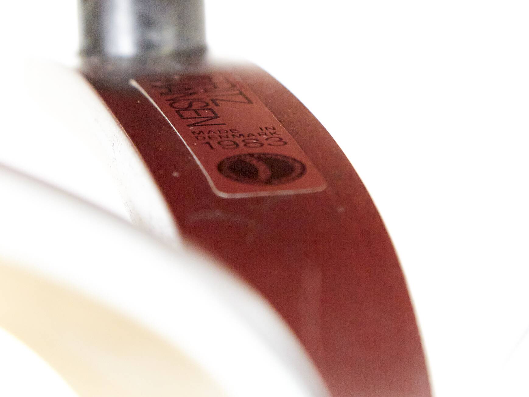 Chaise Poul Kjærholm PK9 pour Fritz Hansen