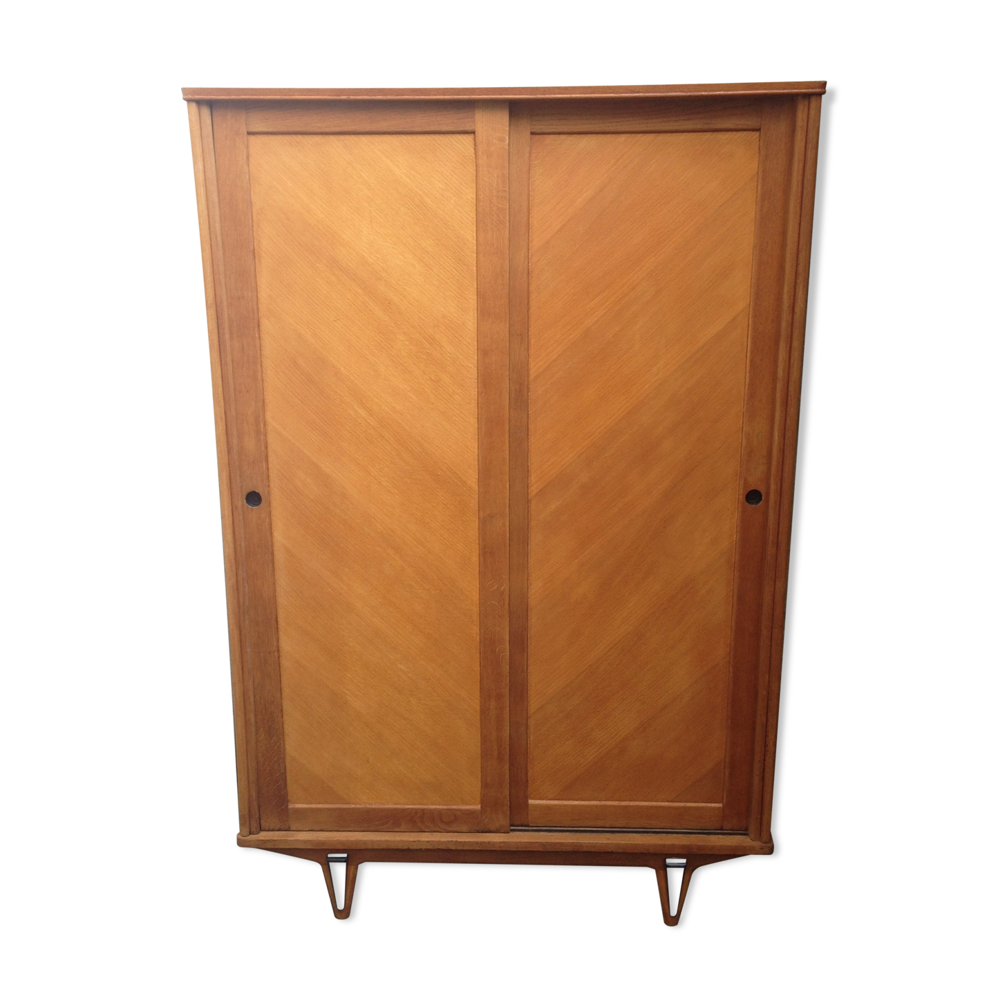 Wardrobe sliding doors