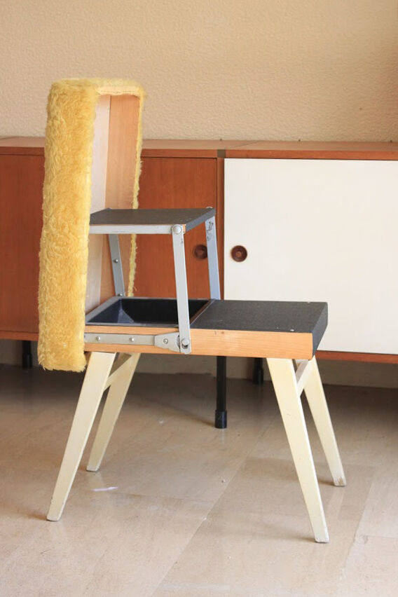 Folding stepladder stool