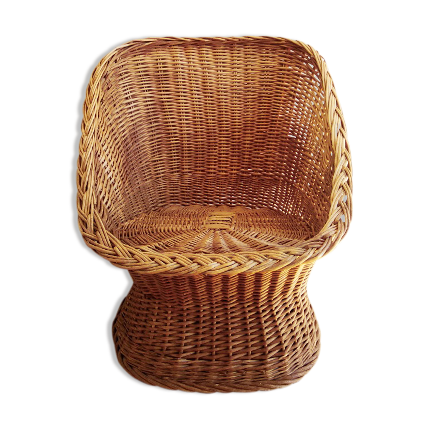 Wicker rattan armchair