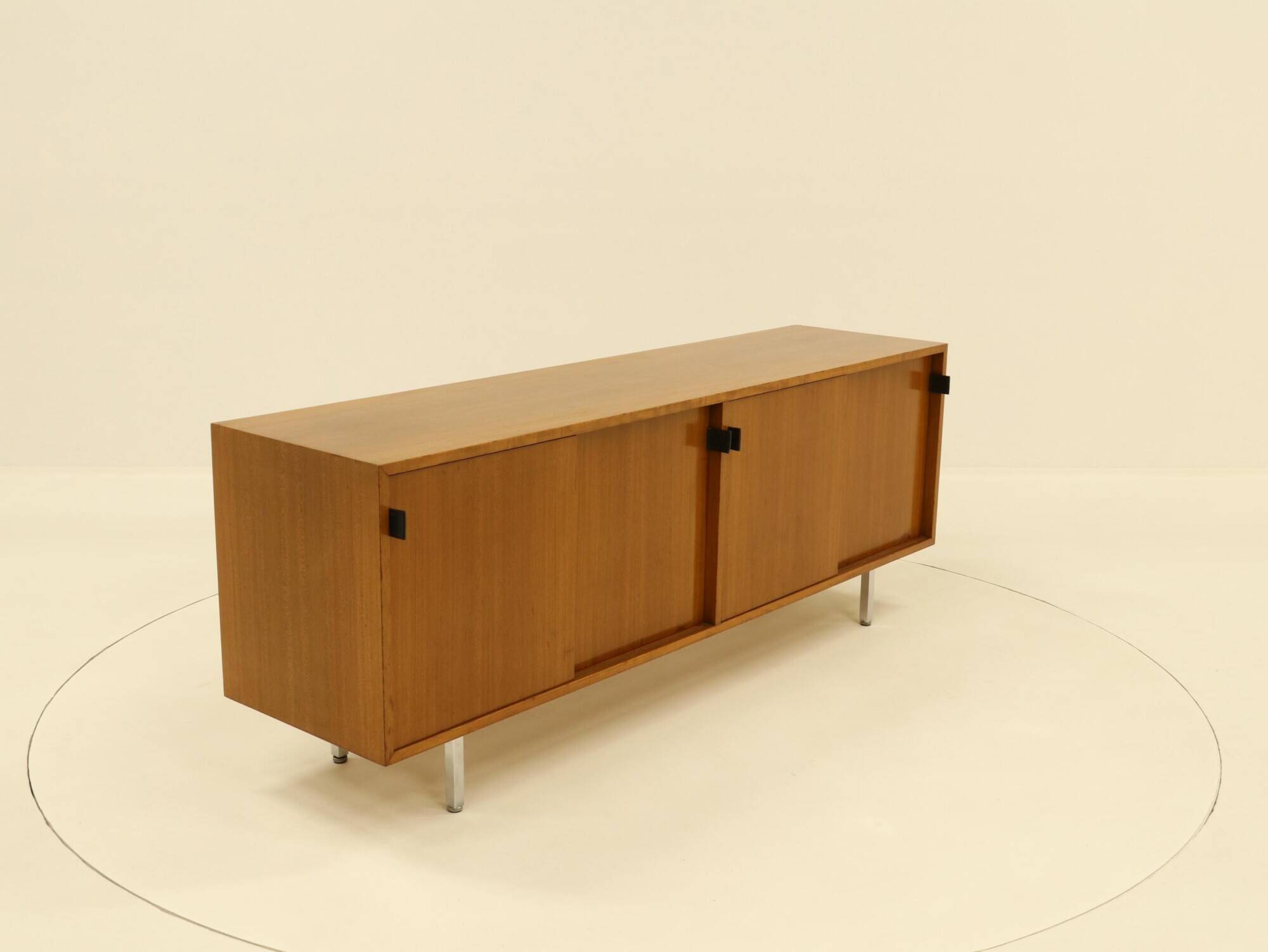 Buffet de style Mid-Century signé Florence Knoll pour Knoll International