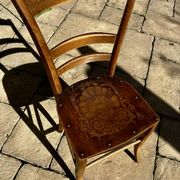 Chaise de bistrot ancienne