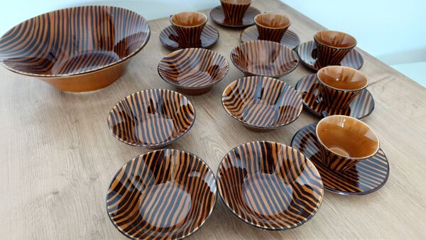 Grand service vintage Sarreguemines Domino – 19 pièces – design français