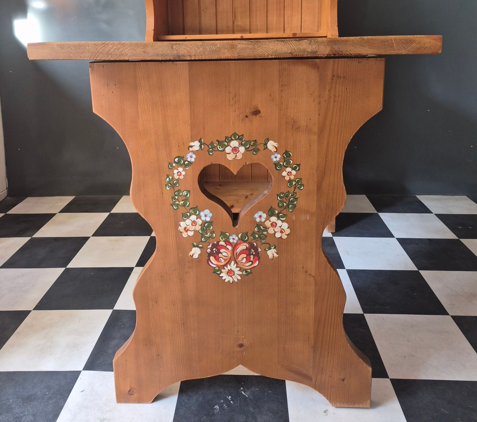 Mountain Shepherd's Table in solid pine
