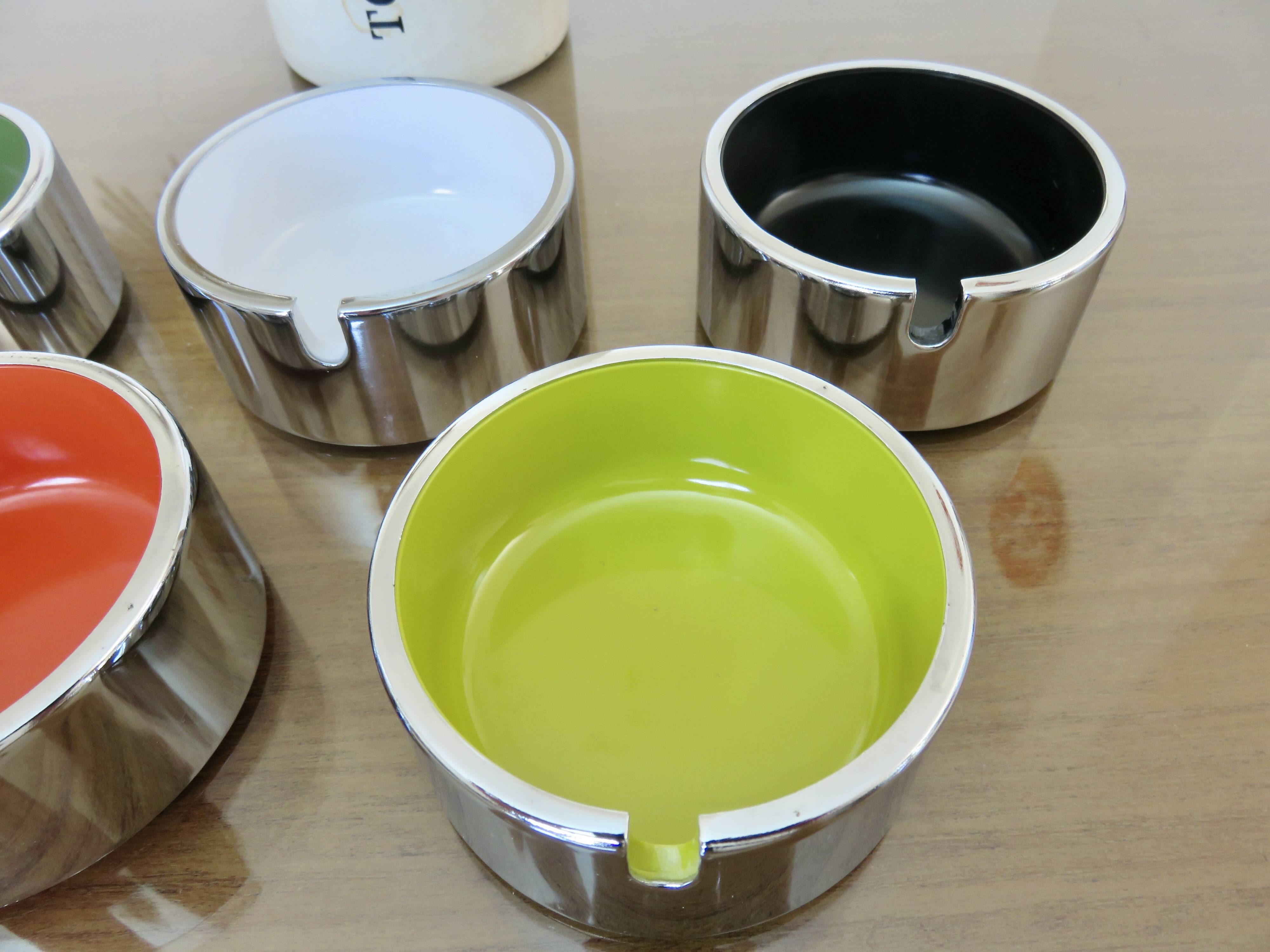 Isamu Kenmochi, 5 stackable ashtrays, new, in original box, 1970