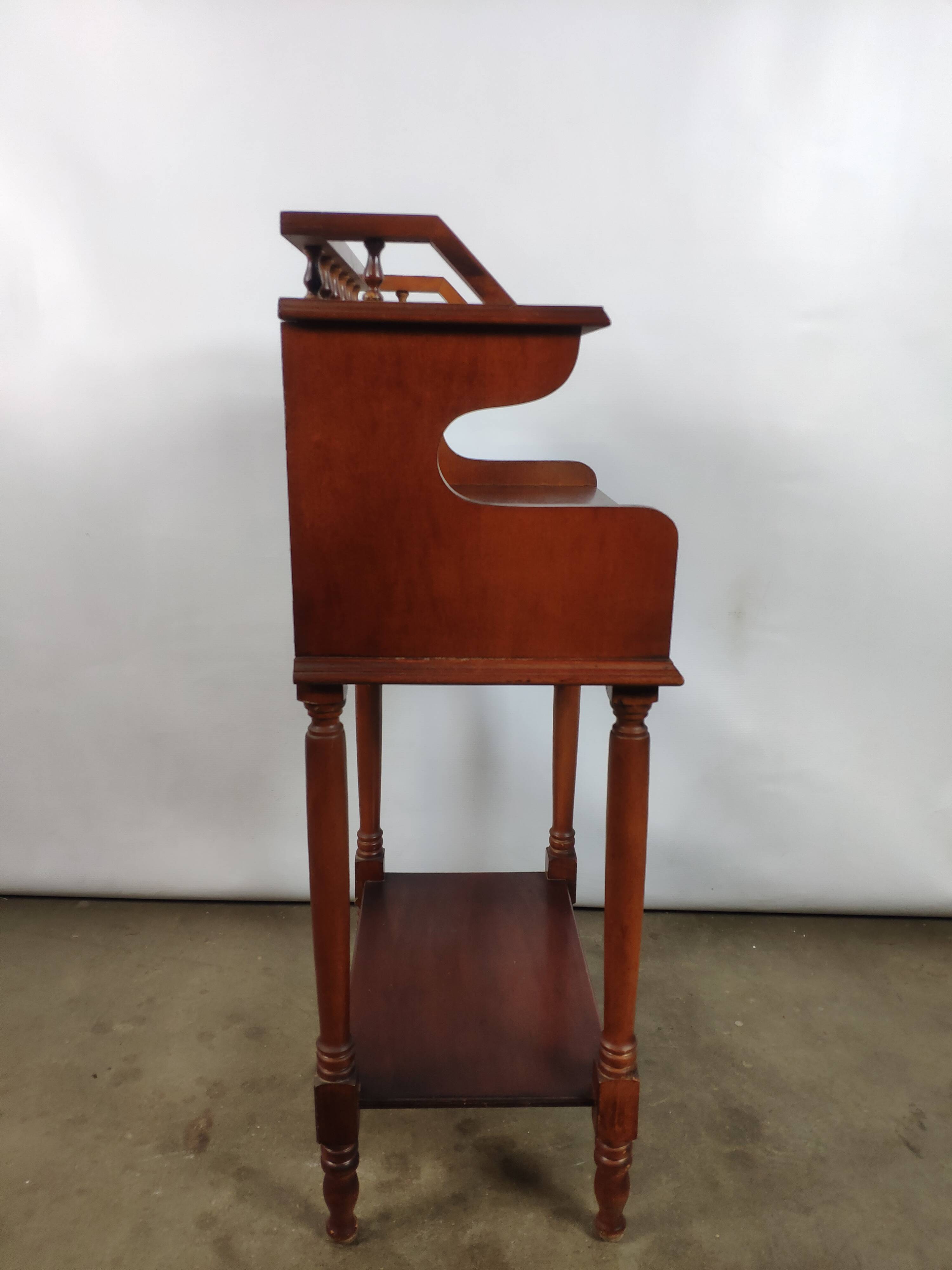 Meuble d'appoint téléphone