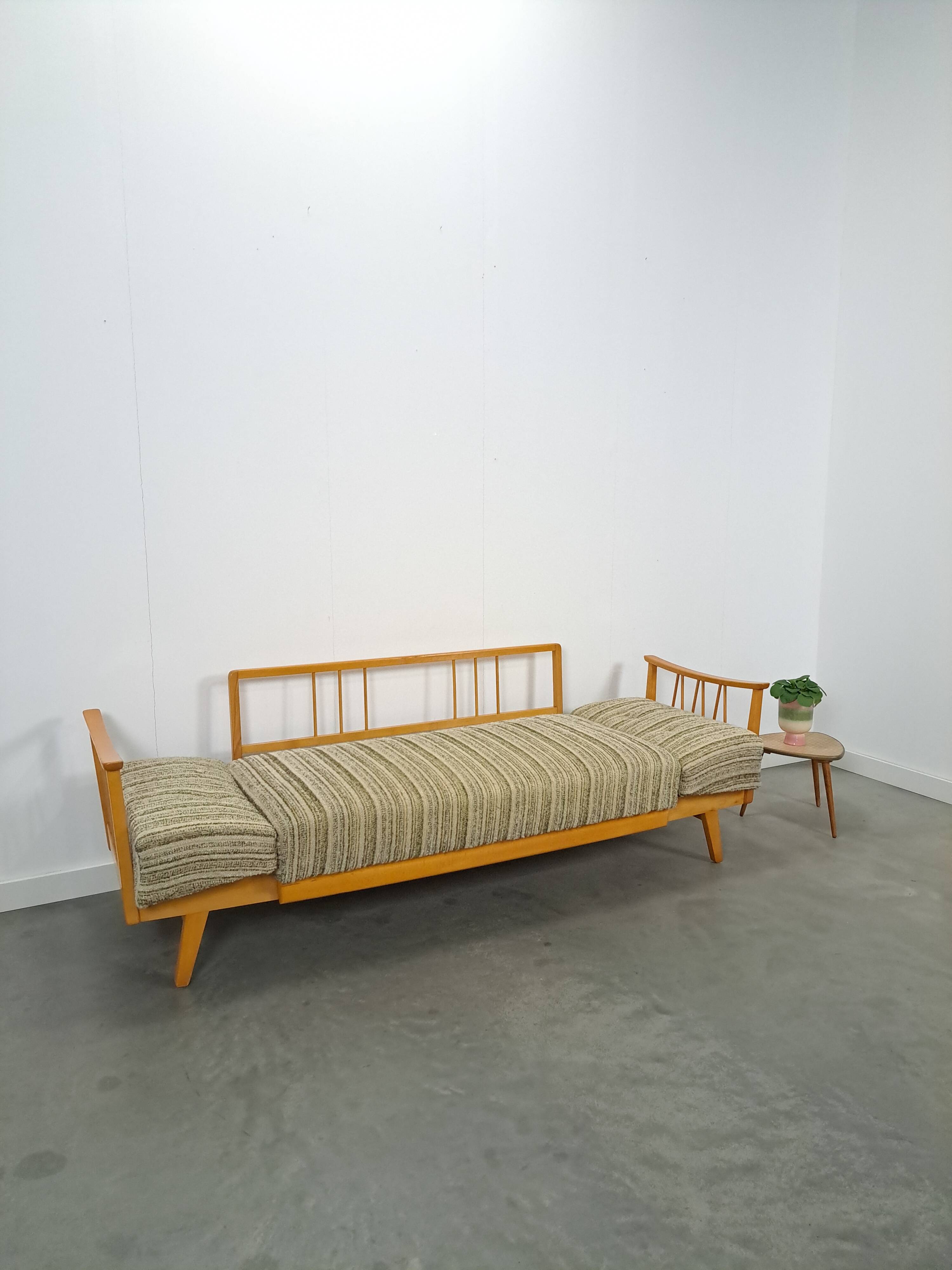 Uitschuifbare slaapbank met kussens, zitbank