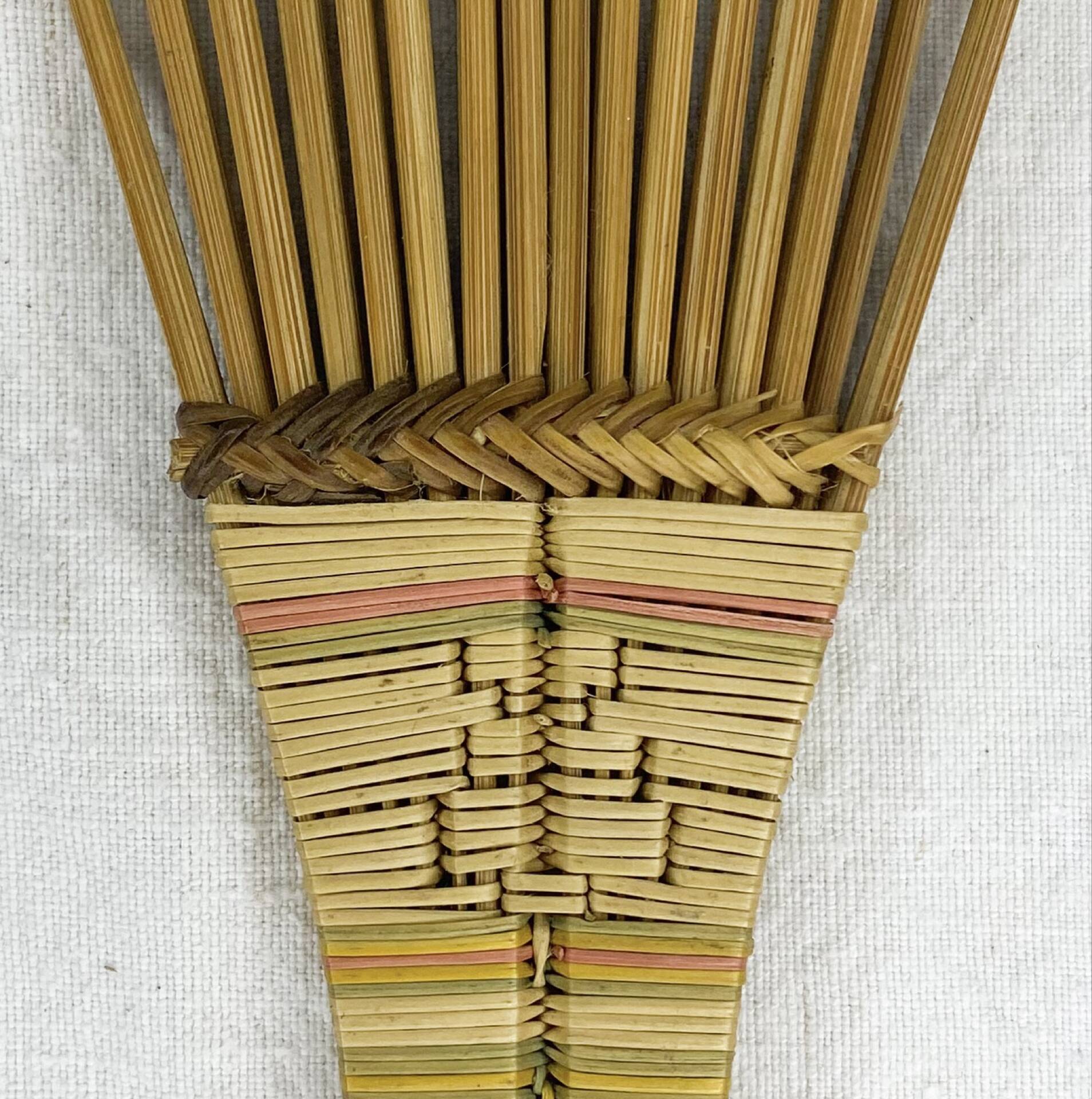 Traditional Luba comb / Congo made of wood and woven wicker.