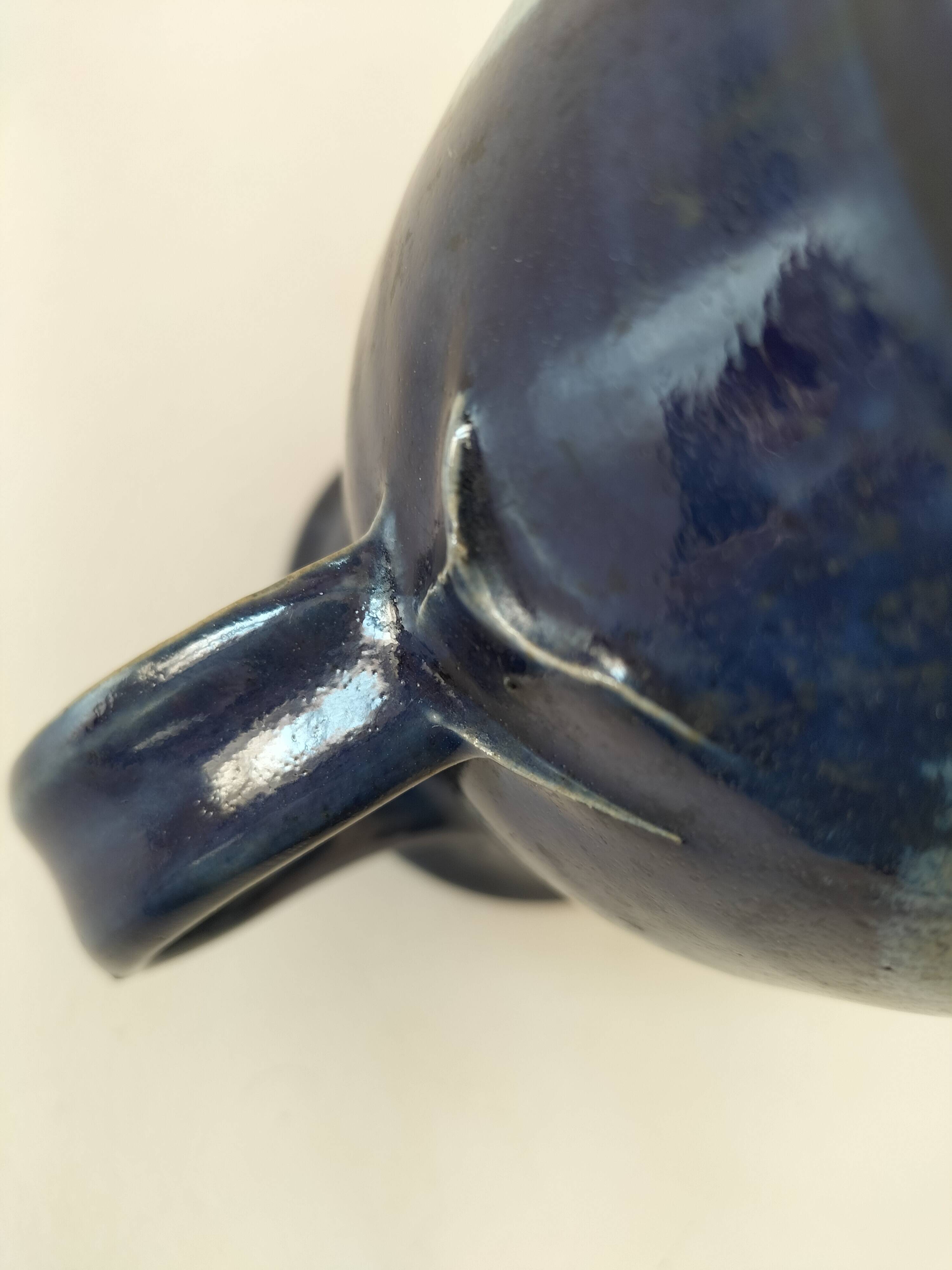 Stoneware pitcher Saint-Père, deep blue nuanced glaze