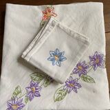 Cotton tablecloth and towels entirely handmade