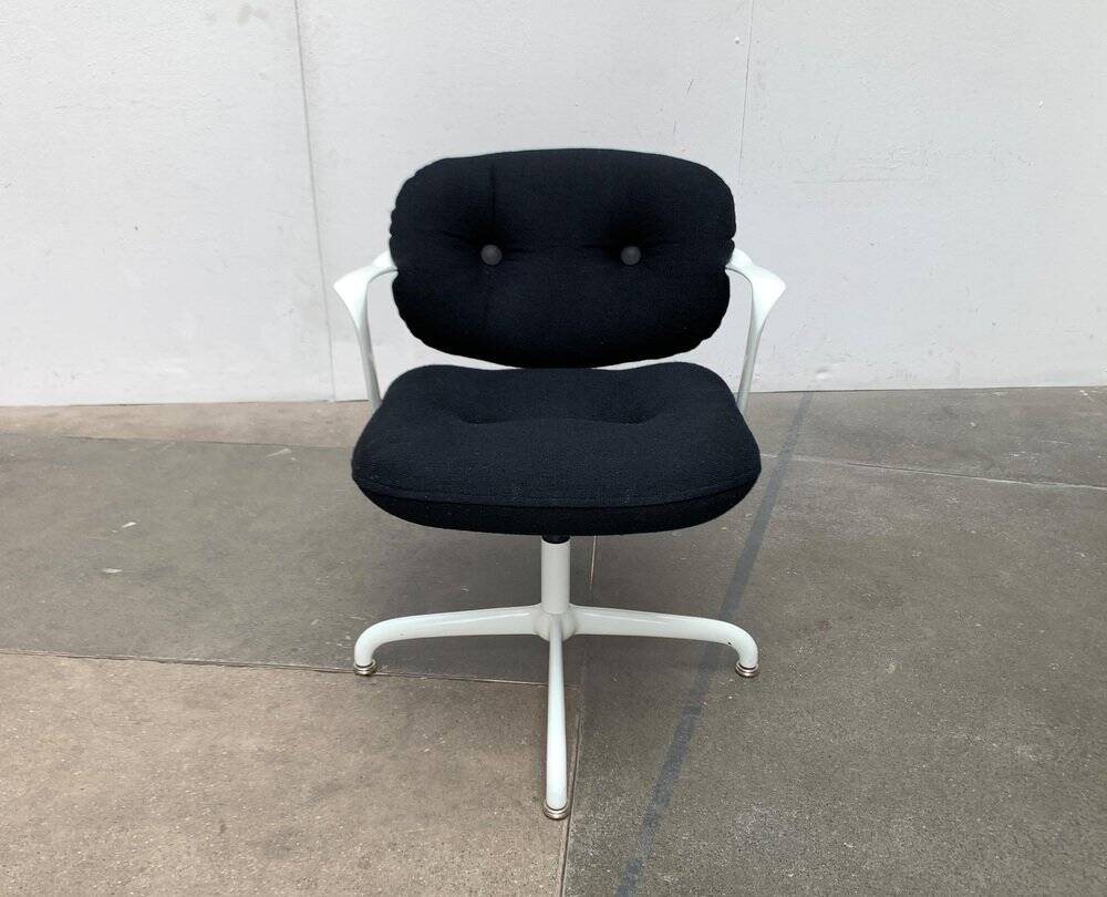 Space Age 2038 swivel armchair by Bruce Hannah & Andrew Morrison for Knoll International, 1970s.