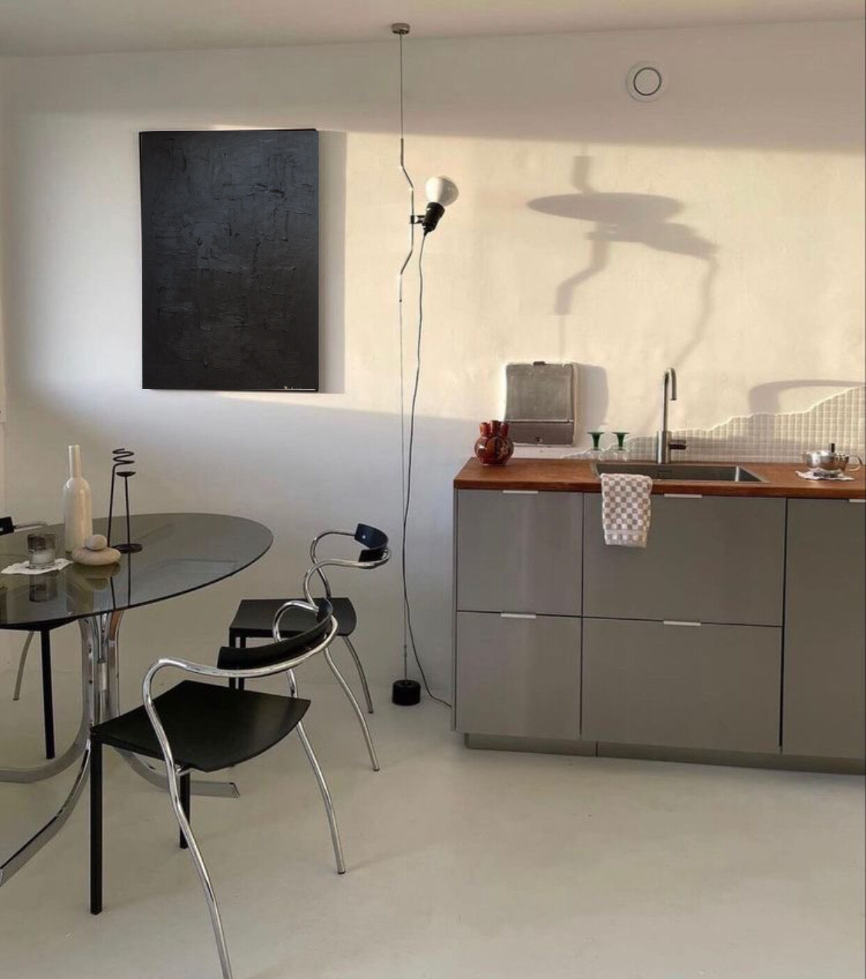 Black monochrome abstract painting by Bodasca