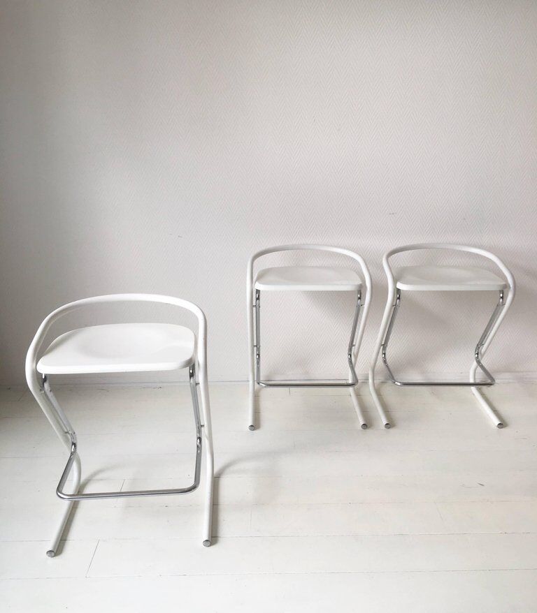 Set of three white and chrome bar stools by Thema Italy to the 1970s