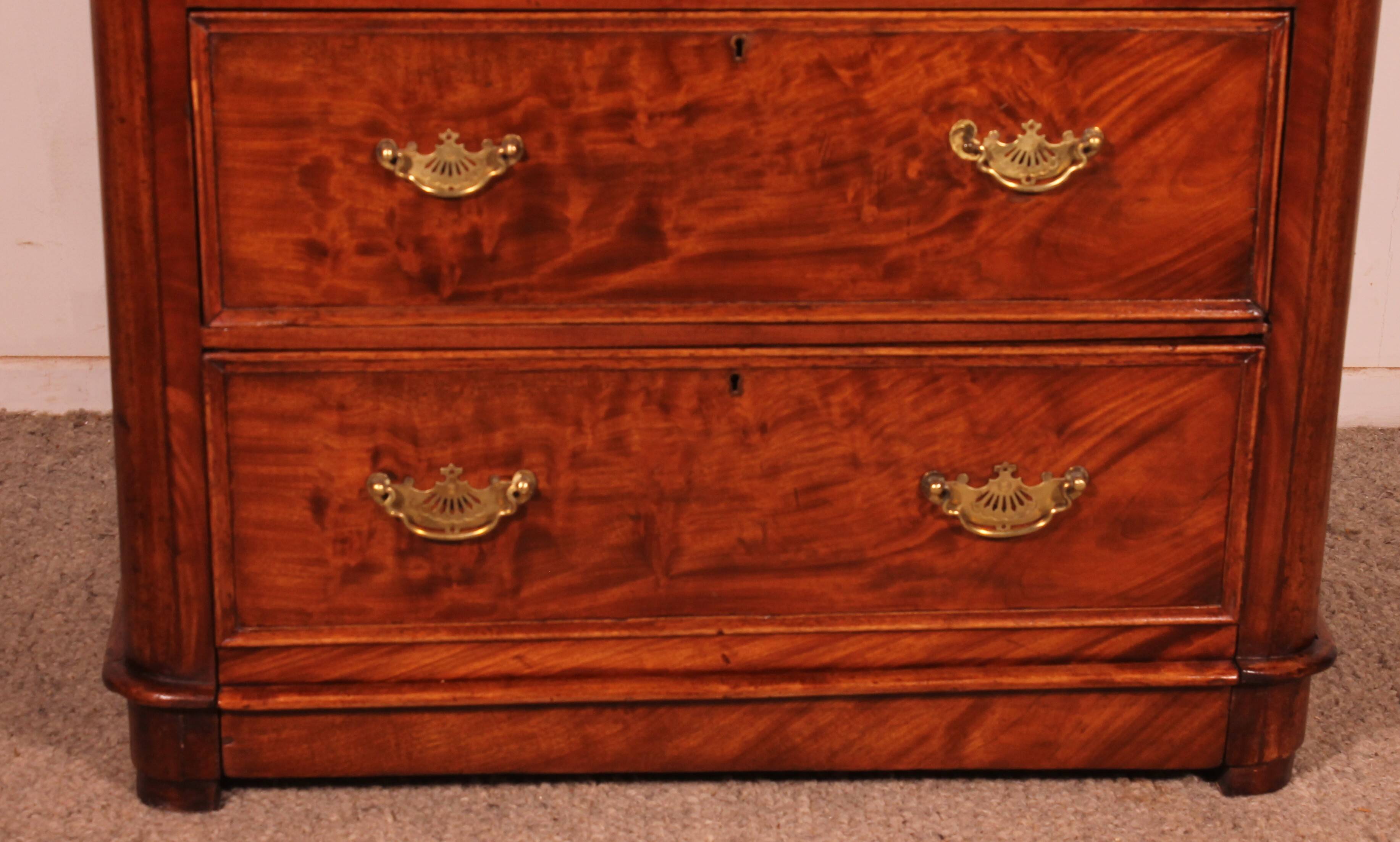 small mahogany chest of drawers - 19th century