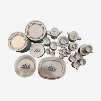 Pond patterned dish set