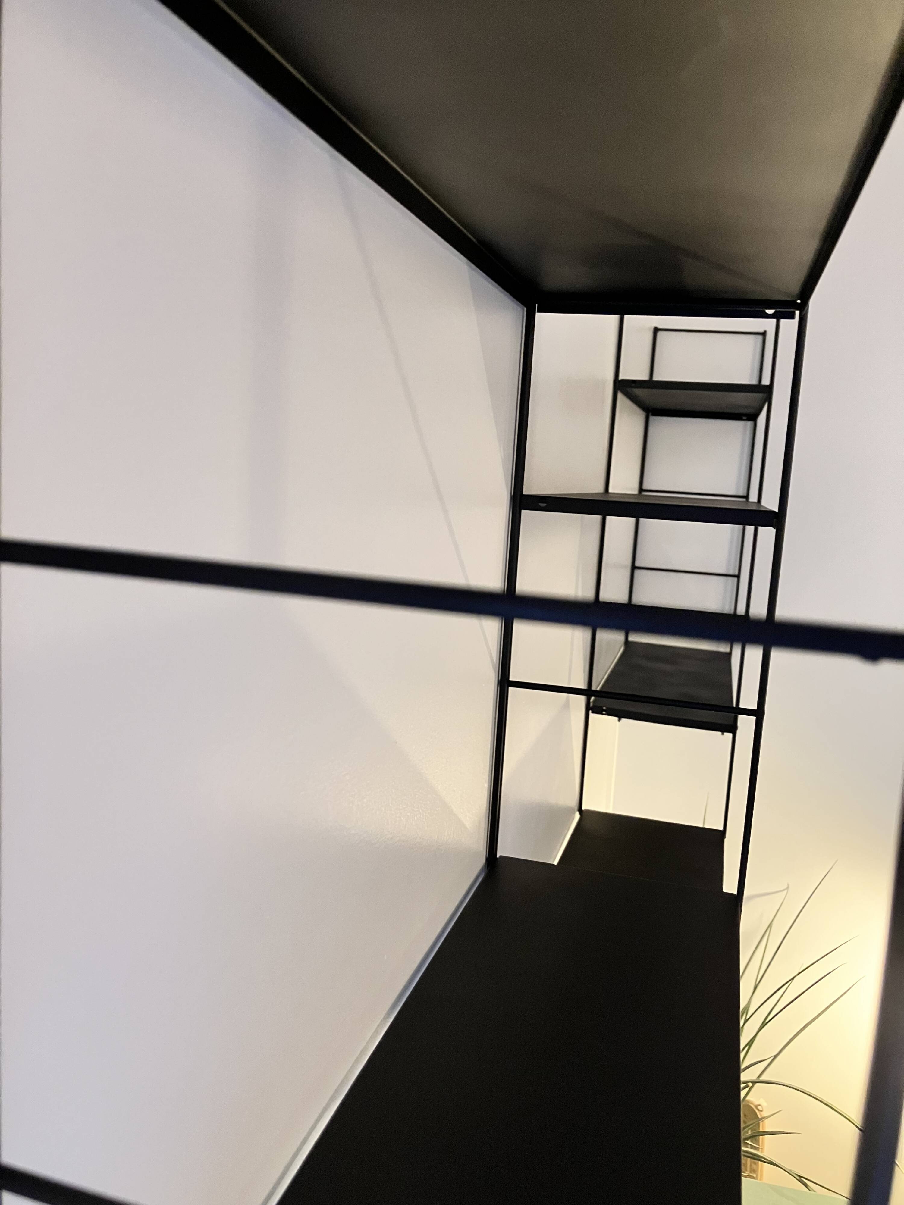 Modular shelves string black metal