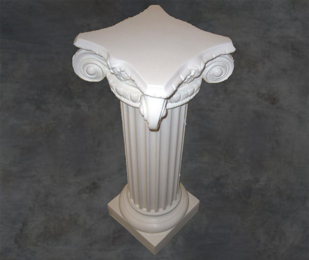 Ionnic column in armed platre