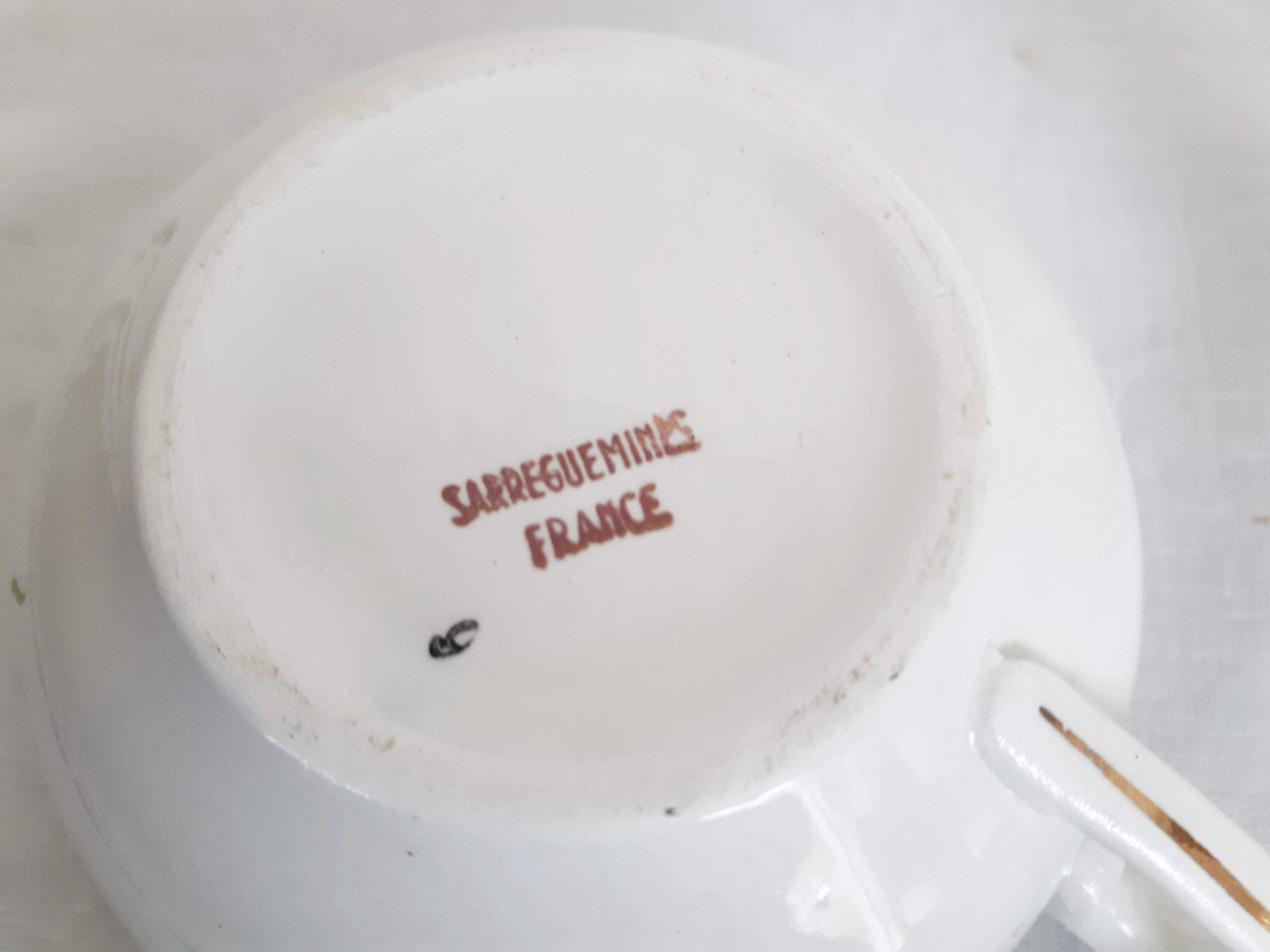 Set of 2 Sarreguemines porcelain tea cups