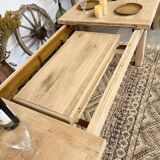 Solid oak farmhouse table with 2 central extensions