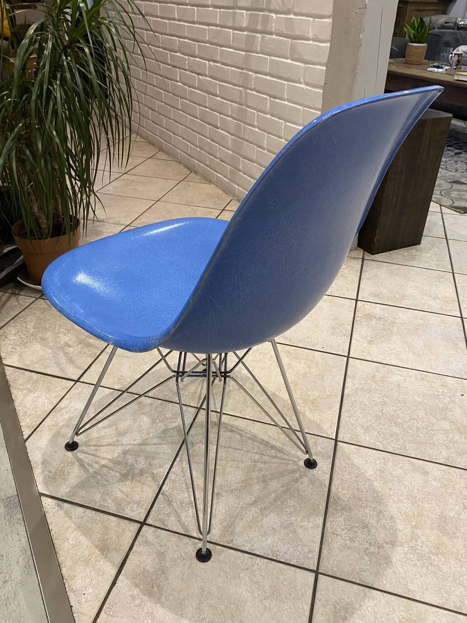 Turquoise blue DSR Eiffel fiberglass chair Eames Herman Miller vintage