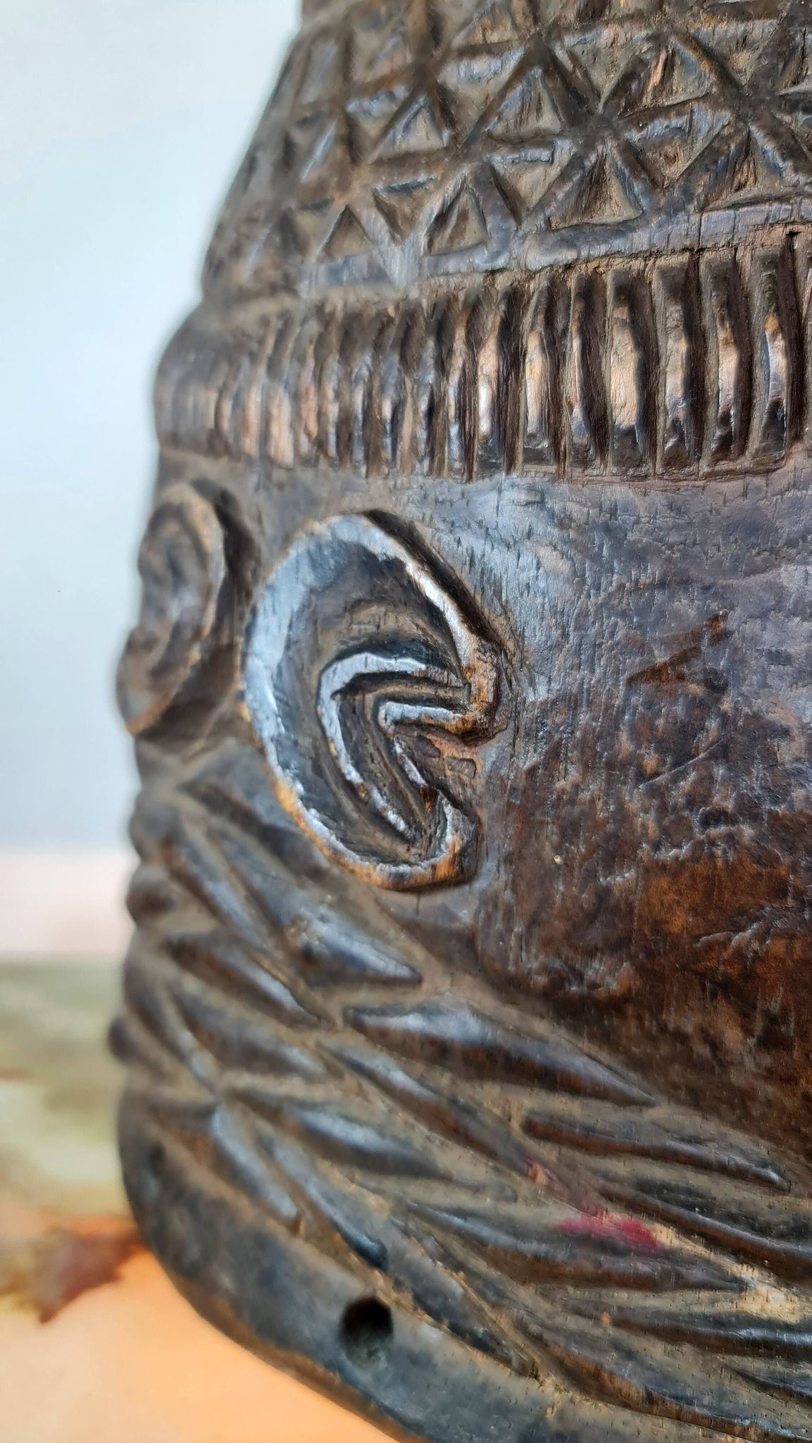 Hemba Helmet, Suku