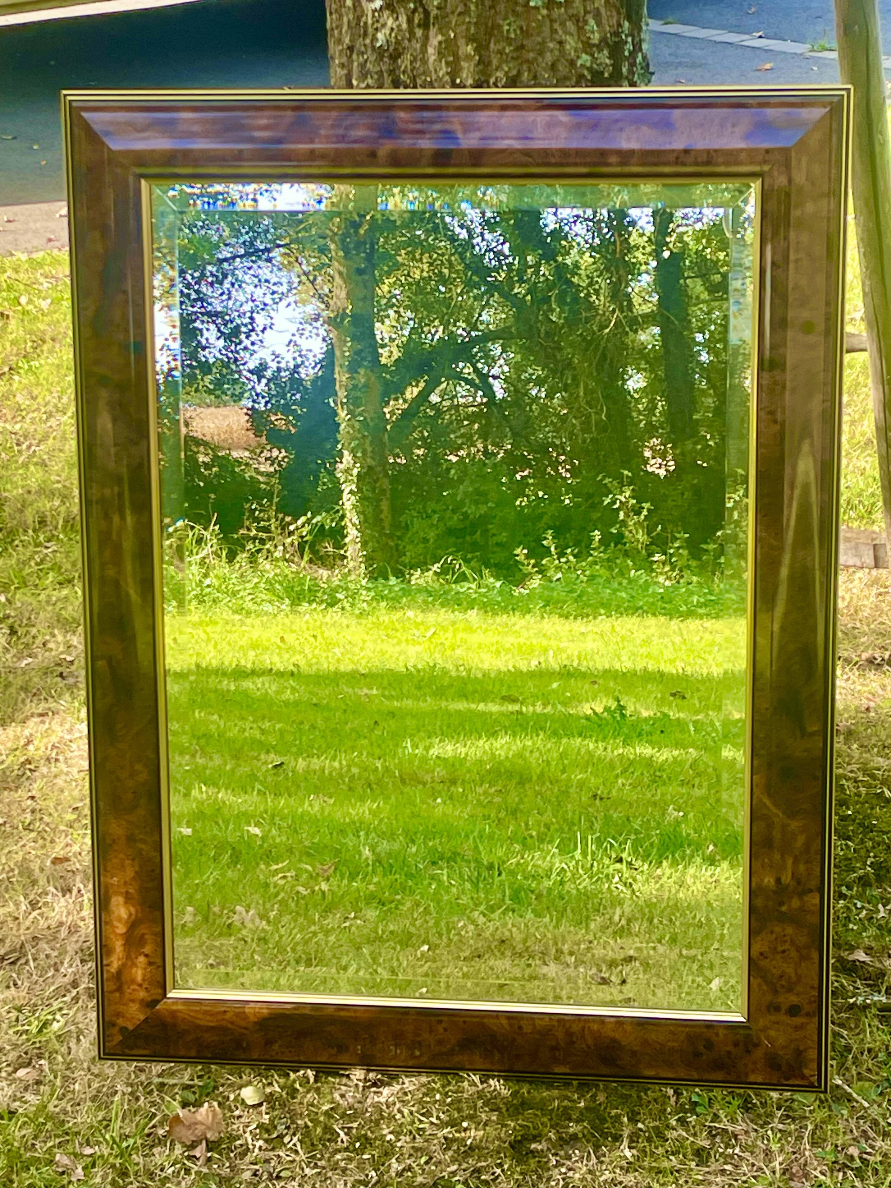 Grand miroir moulure doucine loupe d'orme, miroir biseauté