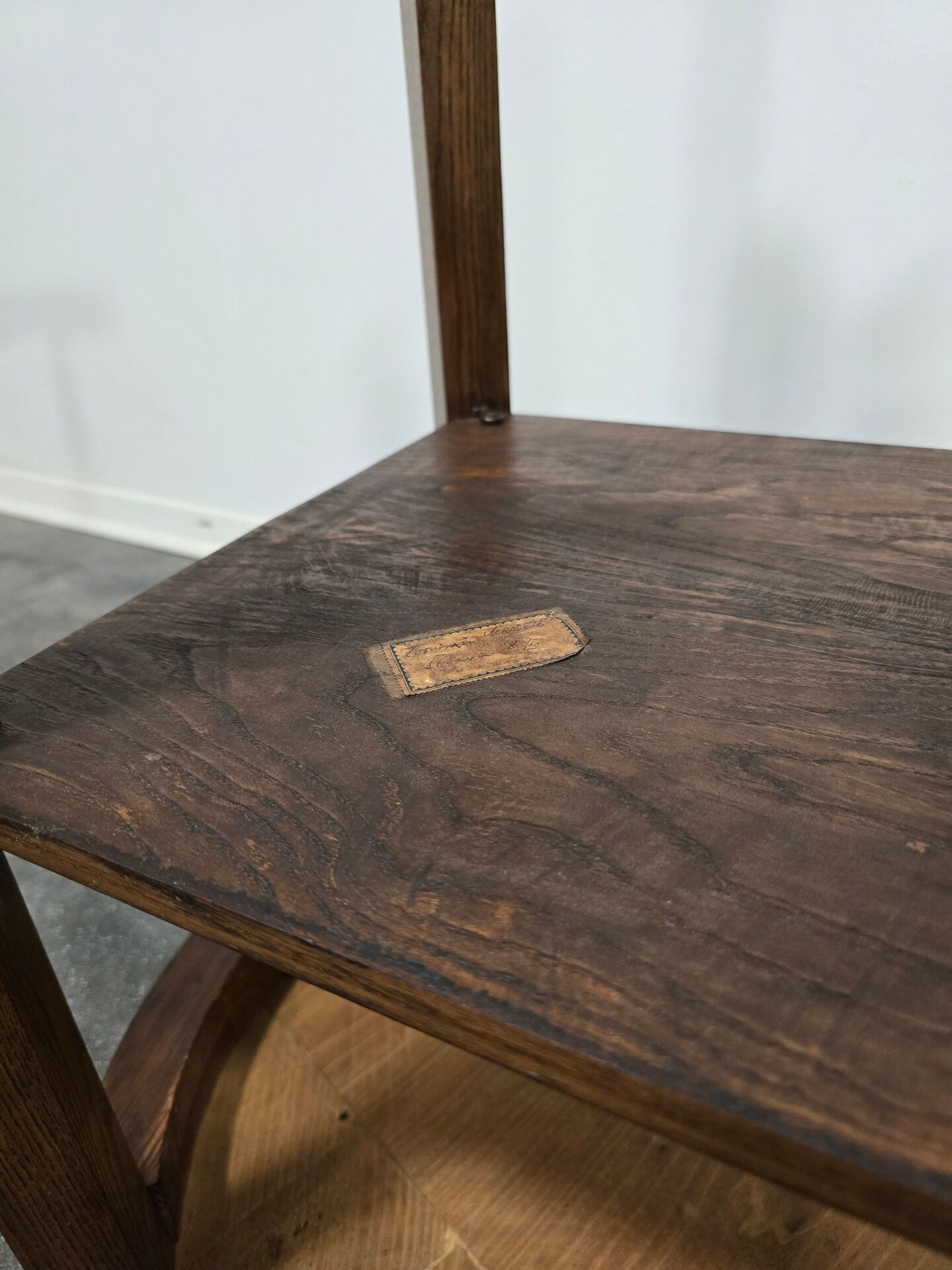 Table d'appoint en bois massif vintage des années 50