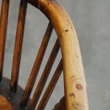 Fauteuil anglais Windsor ancien en bois