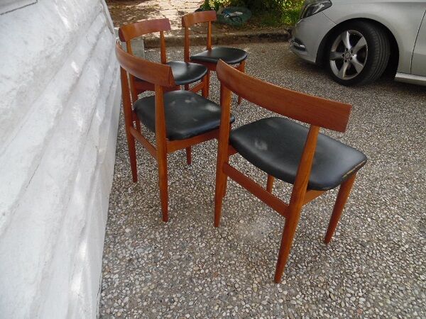 Set of 4 Hans Olsen Scandinavian chairs