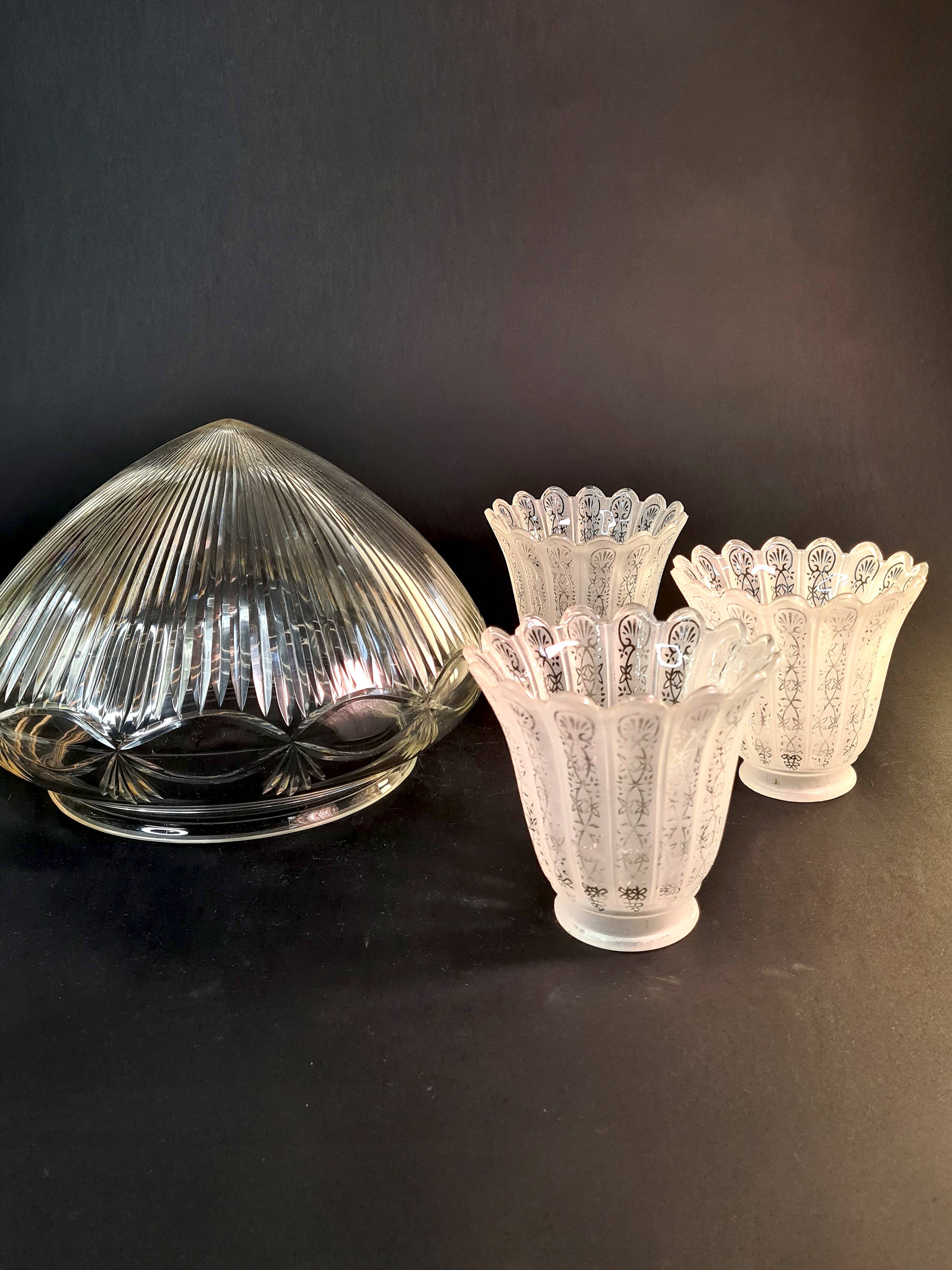 Lustre majestueux en laiton & cristal taillé – Fin XIXe