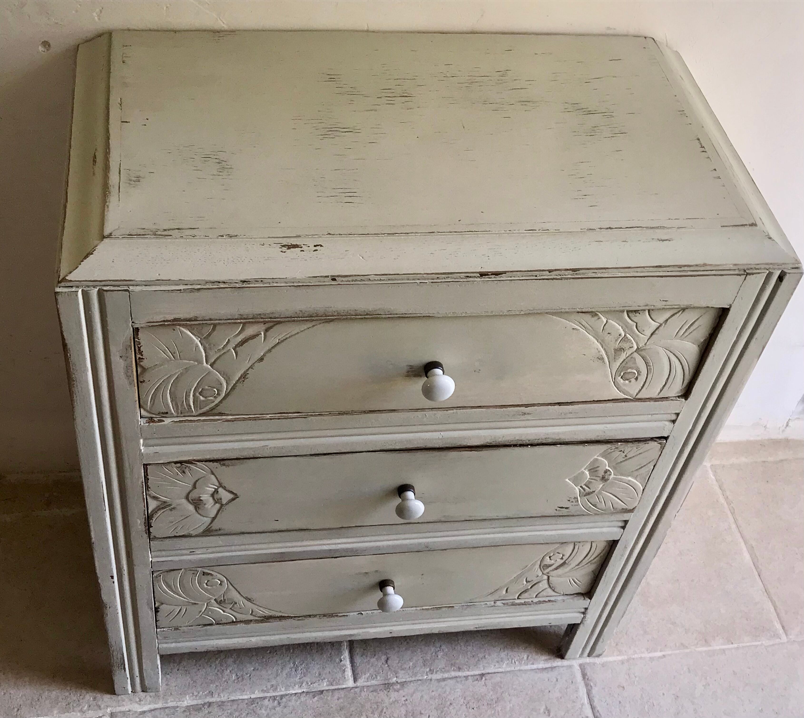 Art Deco chest of drawers