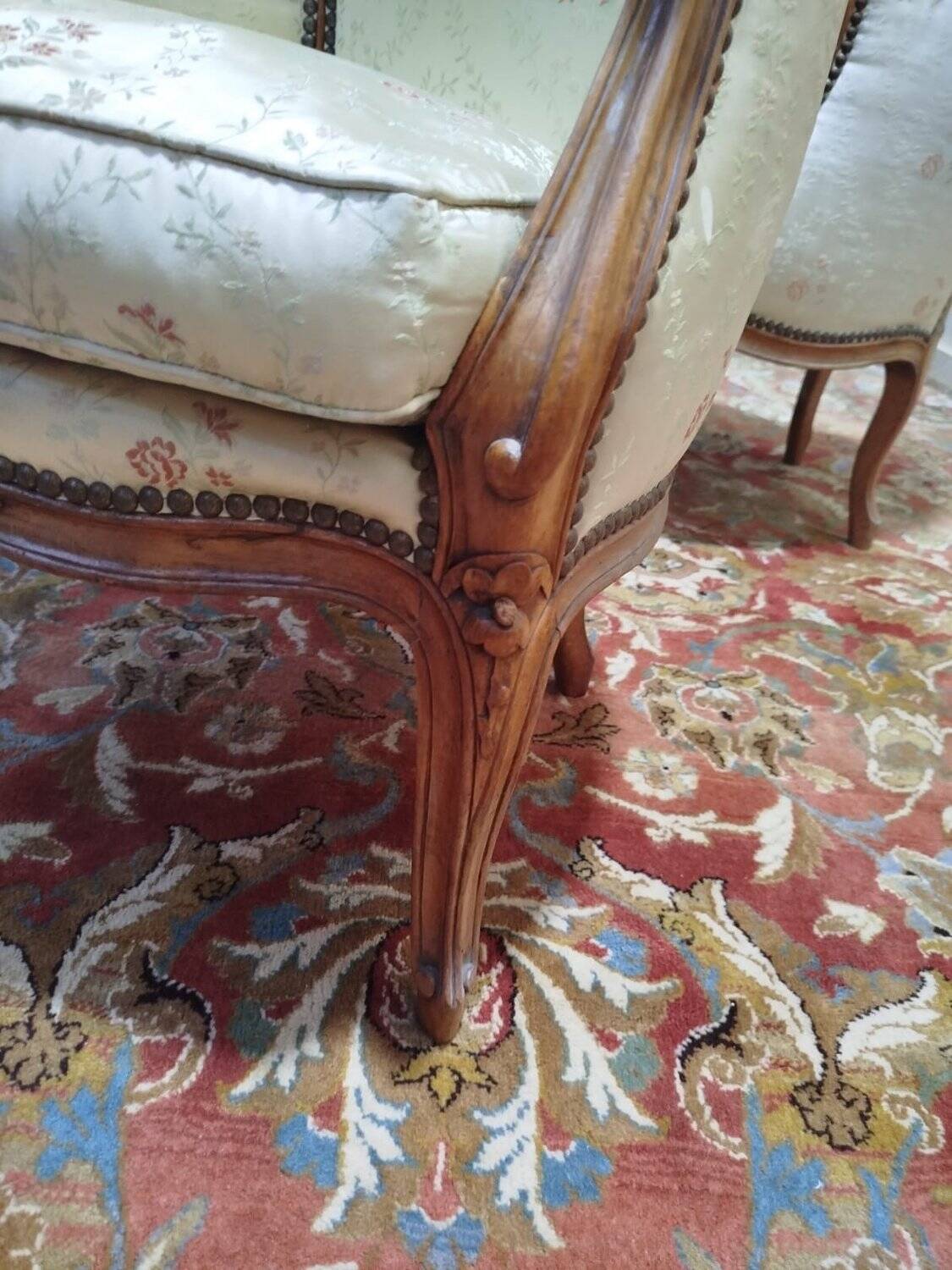Pair of armchairs - Louis XV style bergères in silk.