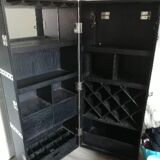 Trunk bar