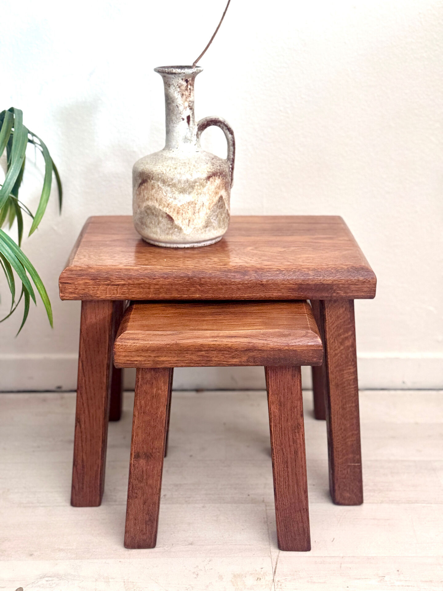 Vintage brutalist eiken nesting tables 1970’s
