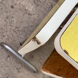 Table de cuisine vintage en Formica