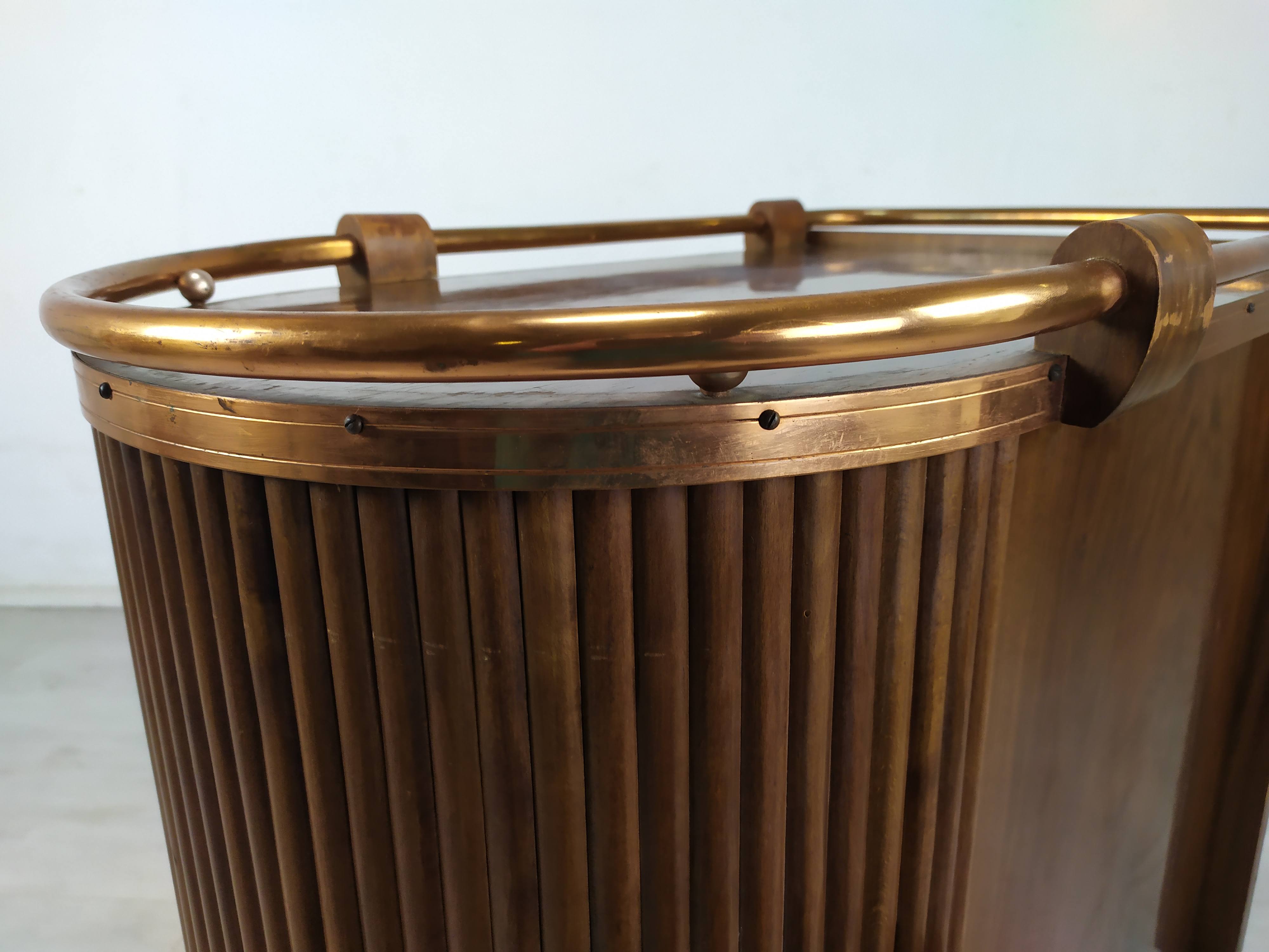 Rolling service art deco bar