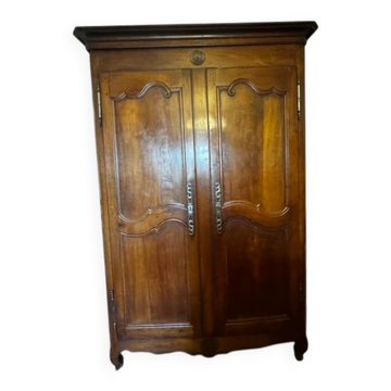 Beautiful antique solid wood wardrobe. Collection on site or delivery.