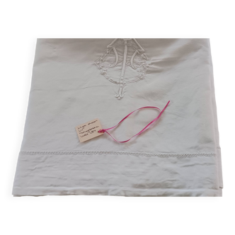 White linen sheet with monogram TG/TC vintage