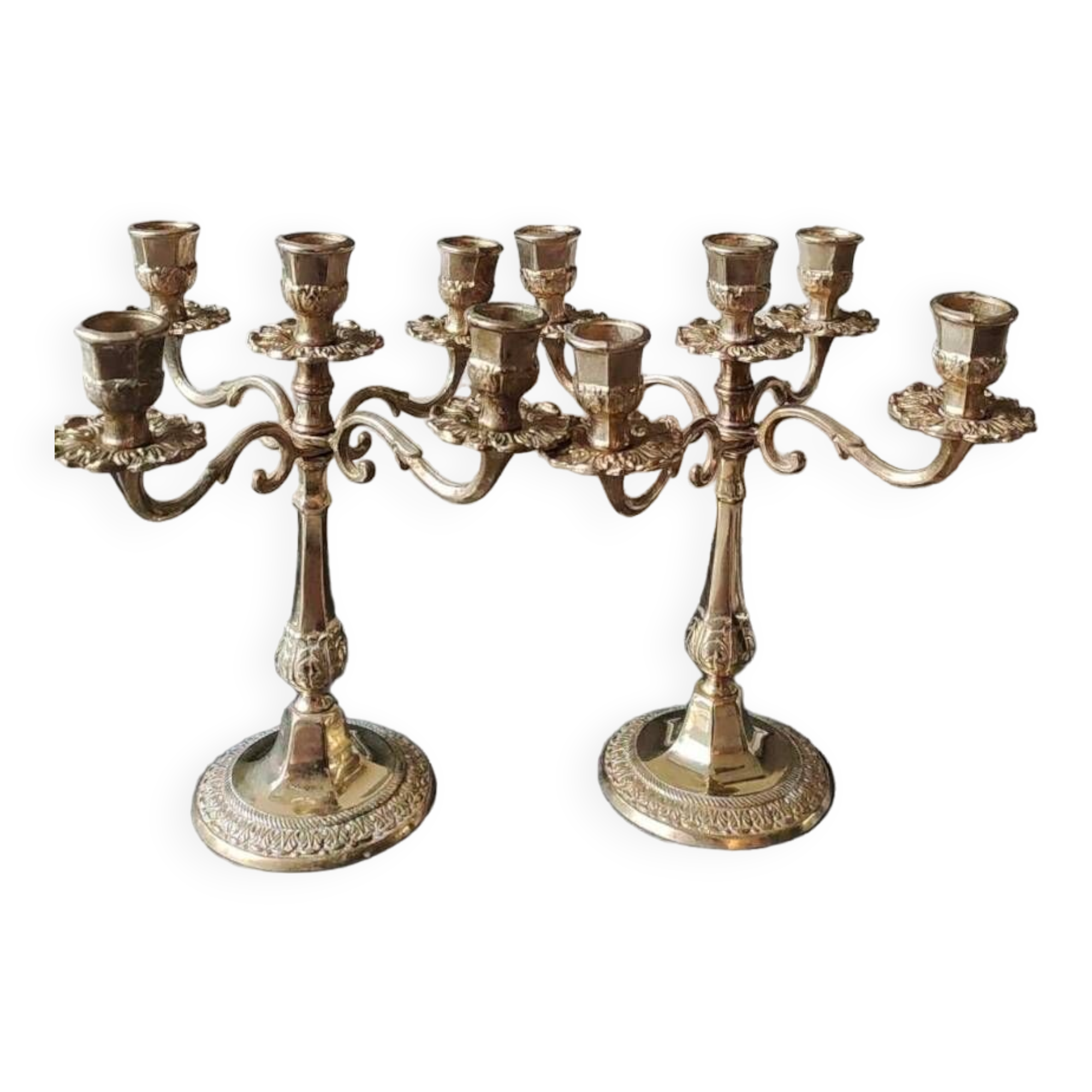 Pair of vintage candlesticks/candelabras. In golden patinated brass. 60s/70s. Art Nouveau style. Chiseled Floral/Deciduous patterns