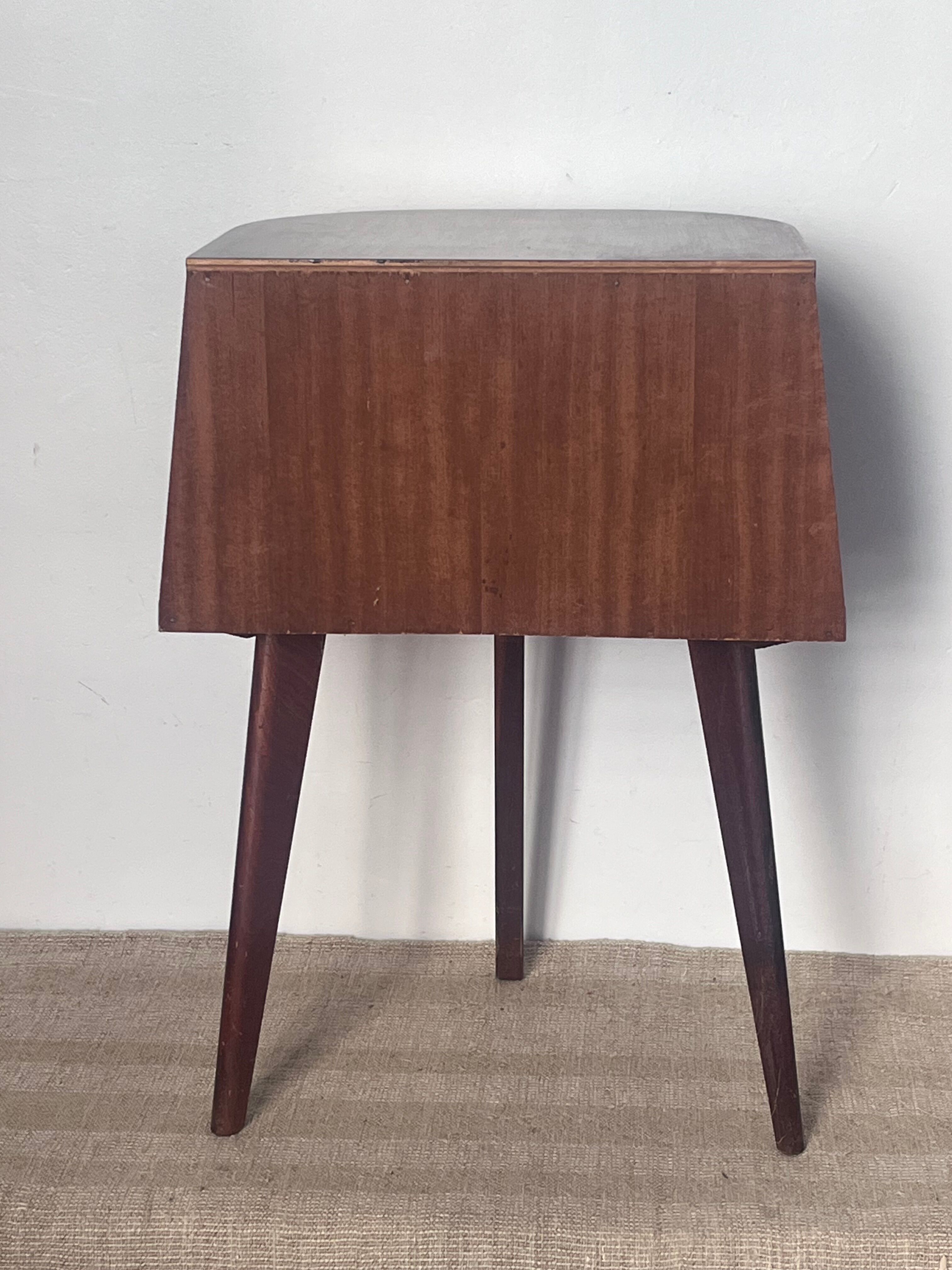 Chevet tripode vintage