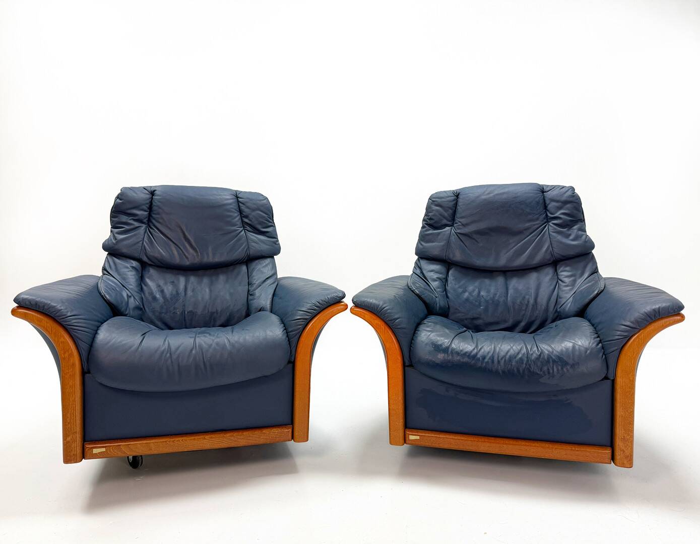Ekornes Stressless — Pair of Adjustable Swivel Armchairs — Blue Leather