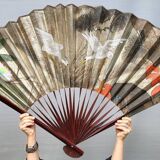 Grand éventail Art Déco grues et Amour en cage