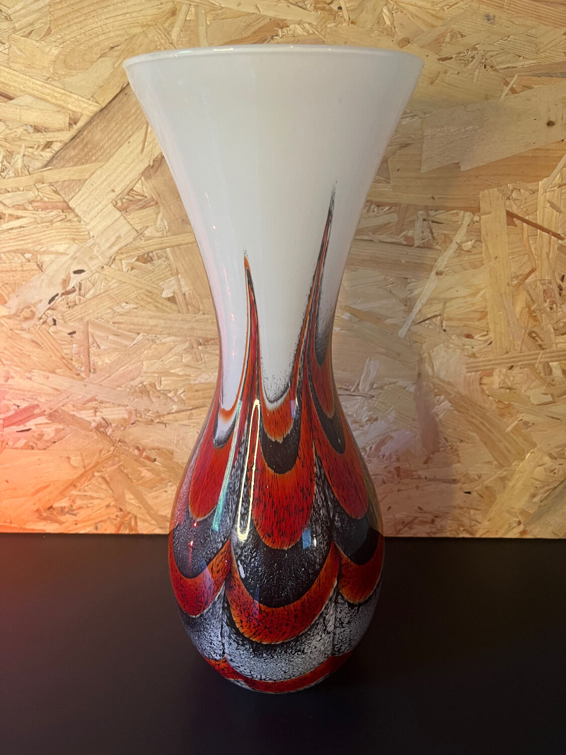 Opaline vase model pop art 70s Italy