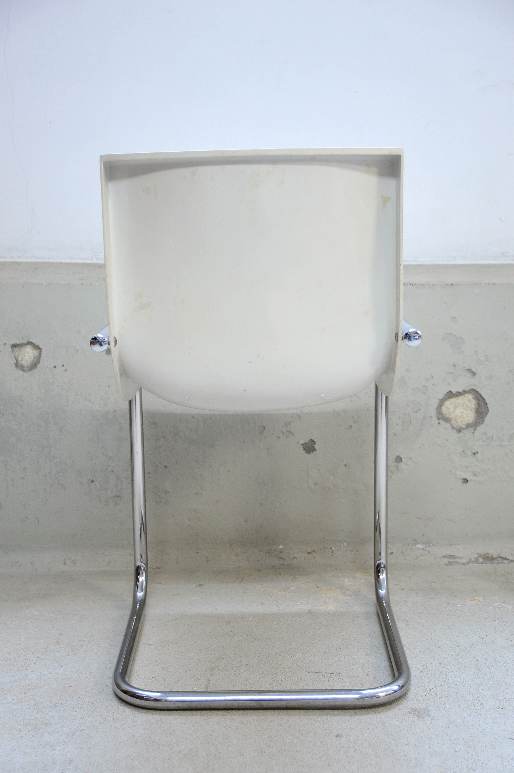 Cantilever Gautier chair, France, 1970