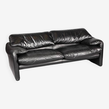 Cassina leather sofa Maralunga model by Vico Magistretti
