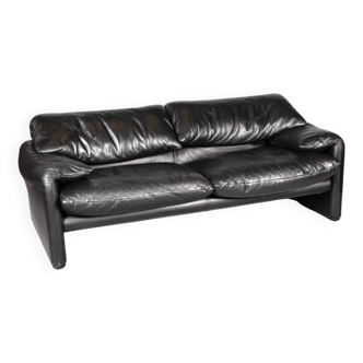 Cassina leather sofa Maralunga model by Vico Magistretti