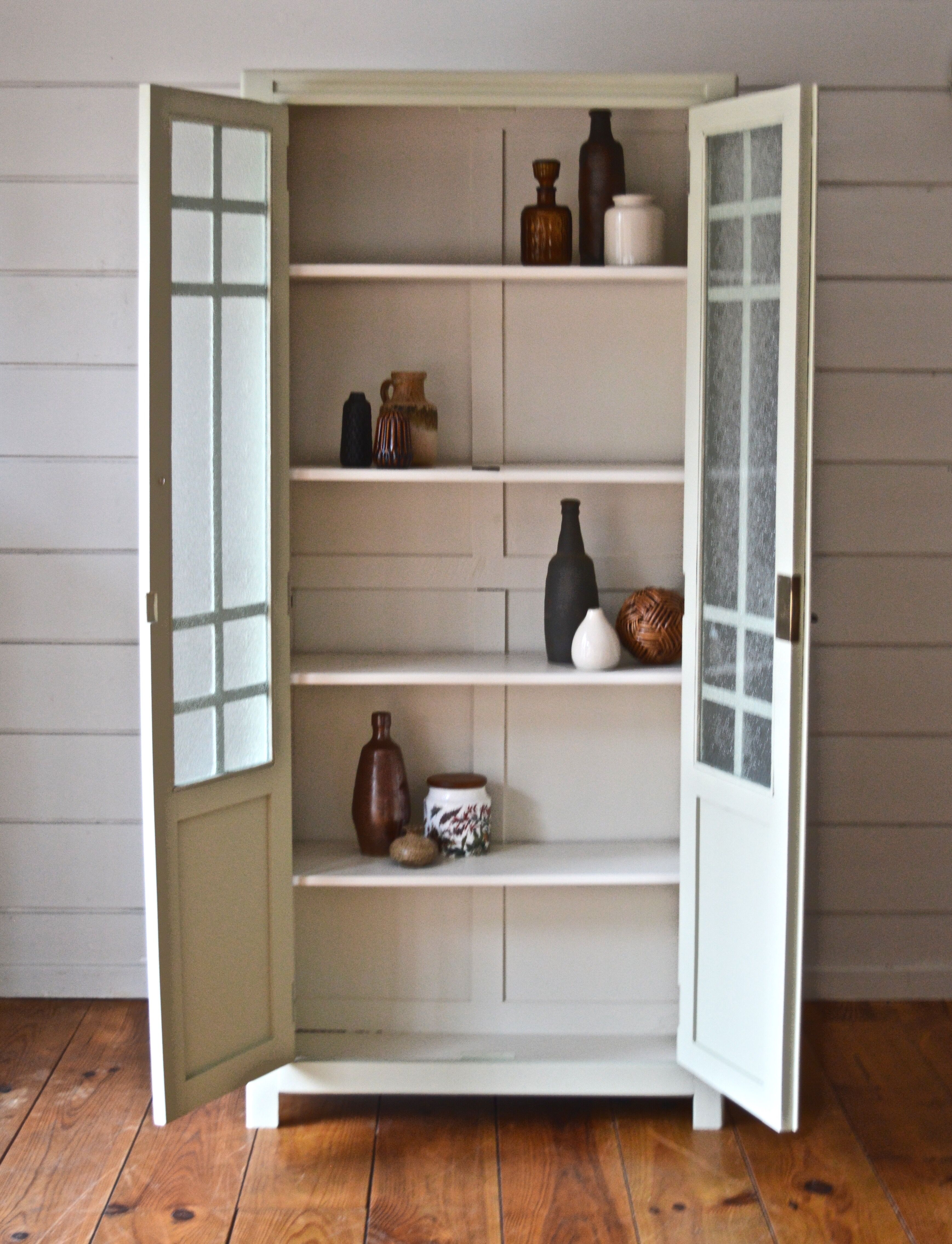 Armoire vitrée