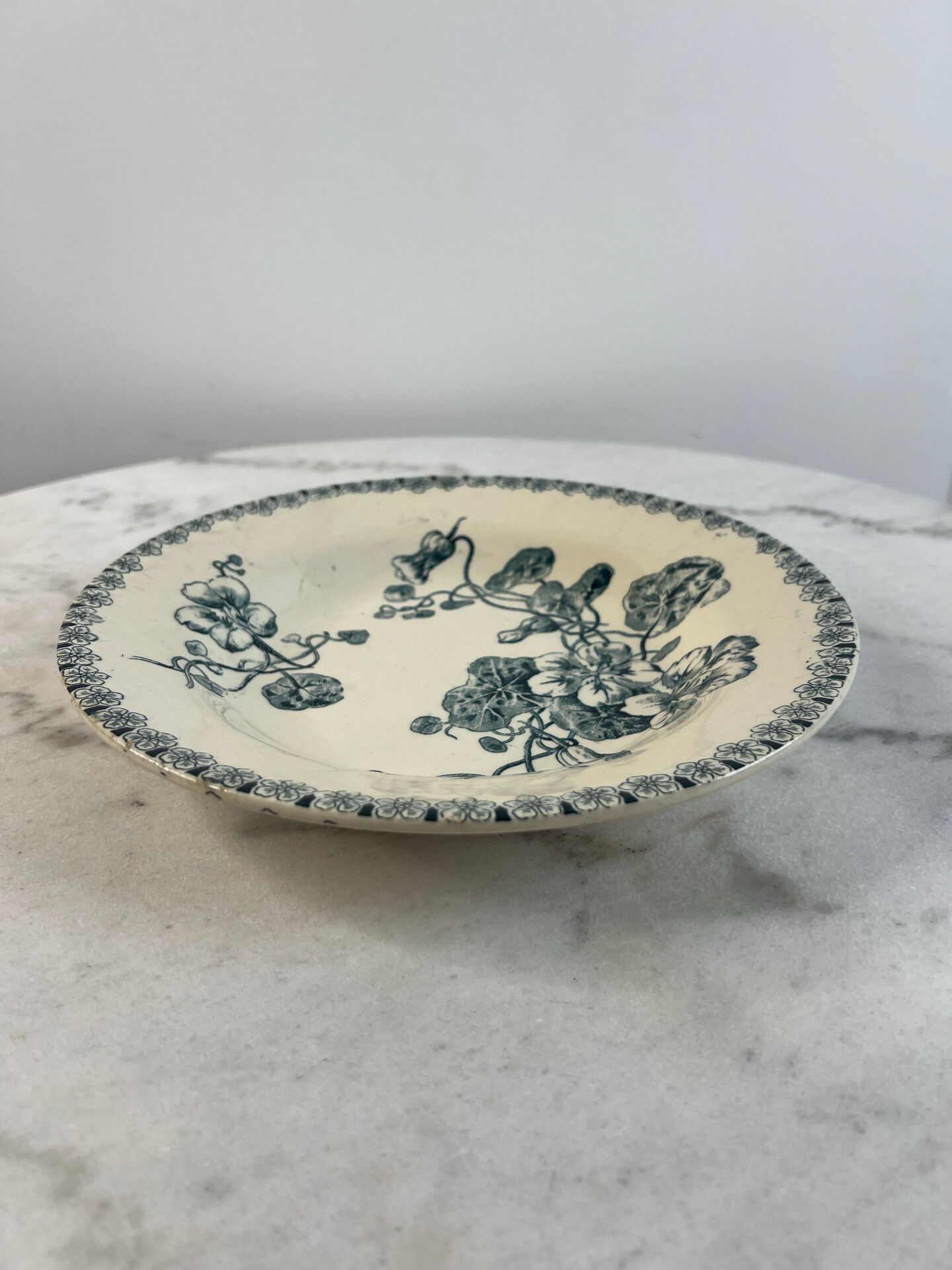 Gien terre de fer — capucine collection deep plate
